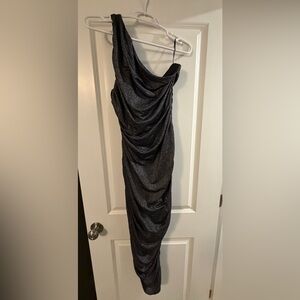 Women’s one shoulder evening gown size XL. EUC